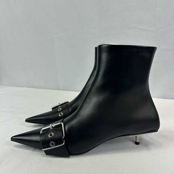 BALENCIAGA
Square Knife Buckled Leather Ankle Boots - Picture 6 of 10